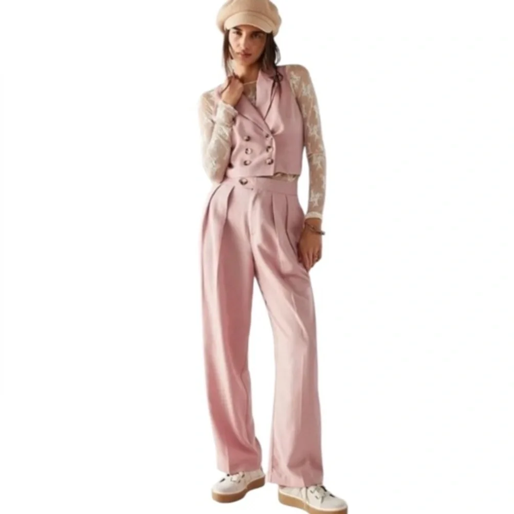 Free People Gabbie Pleated Trouser in Rose- Size 0